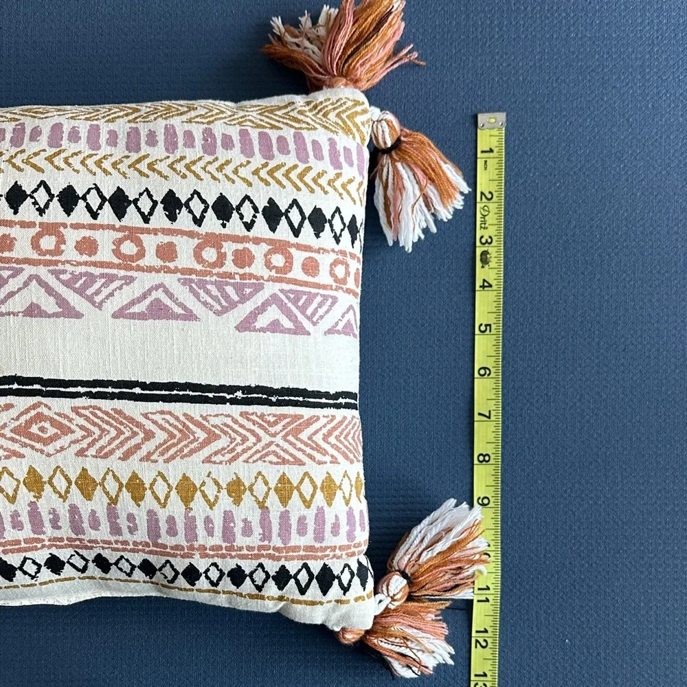 Accent pillow - Picture 5 of 6